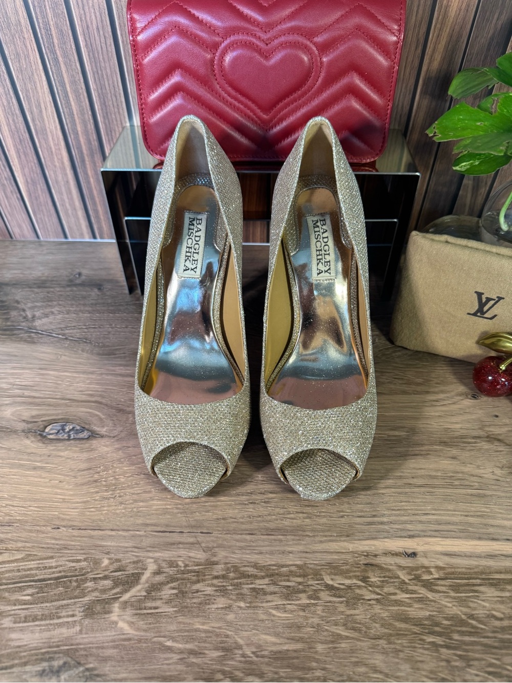 Badgley Mischka Sparkly Glitter Gold Peep-Toe Pumps, Heels, Stiletto. Size 7.5